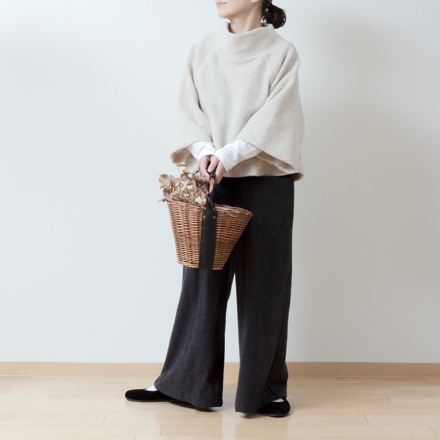 High-quality wool boa A-line raglan pullover/light beige