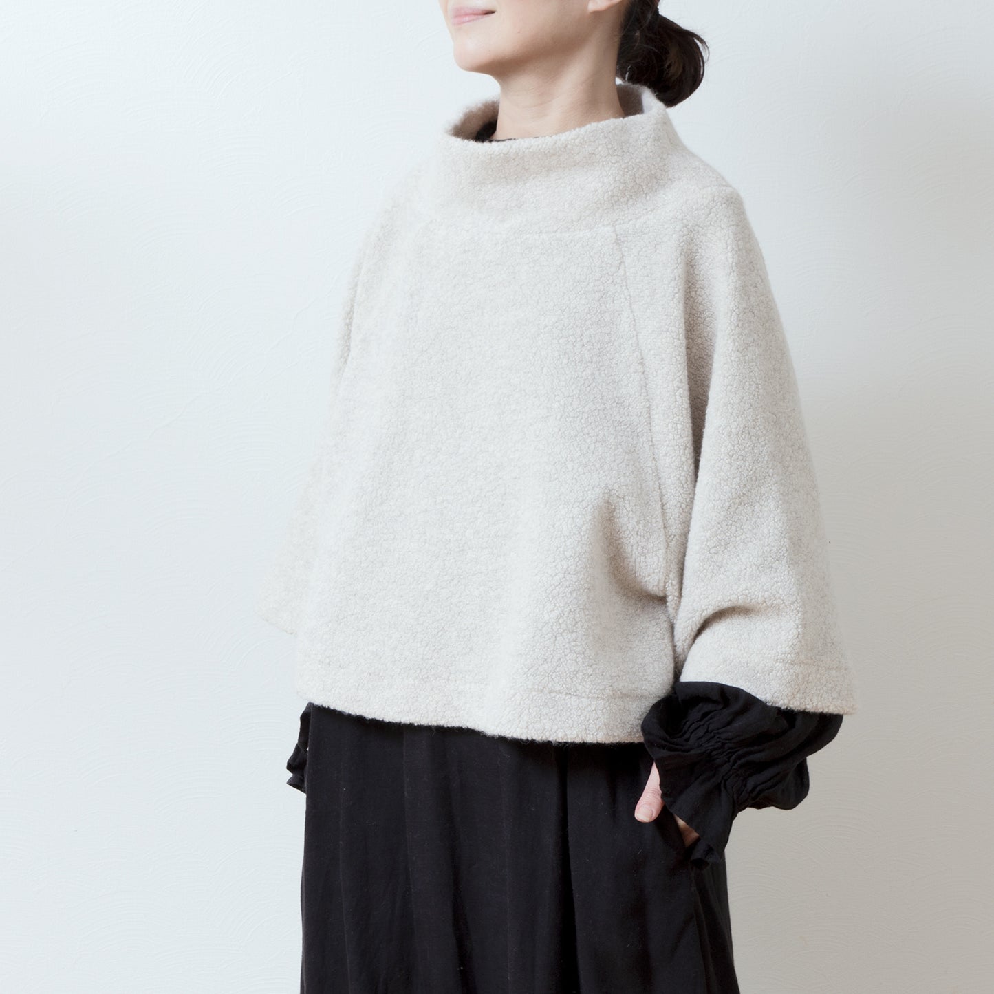 High-quality wool boa A-line raglan pullover/light beige