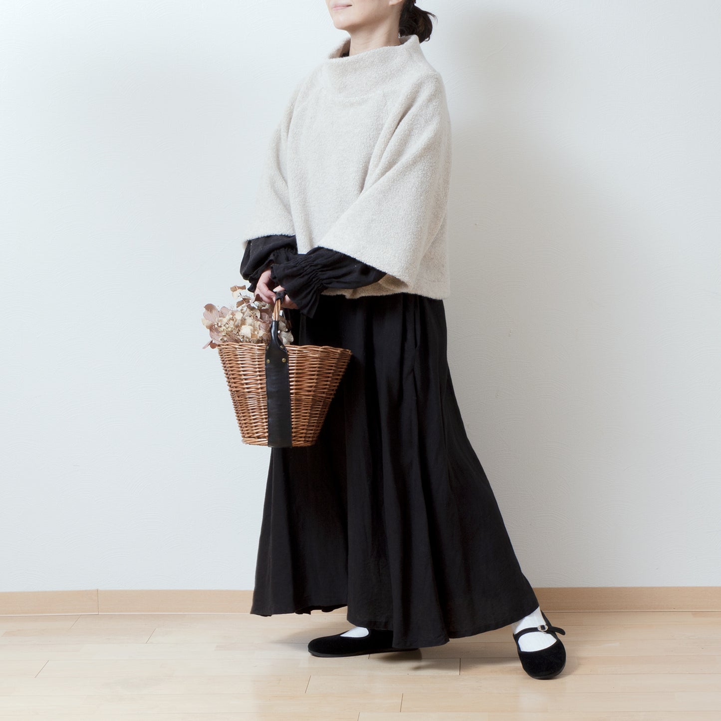 High-quality wool boa A-line raglan pullover/light beige