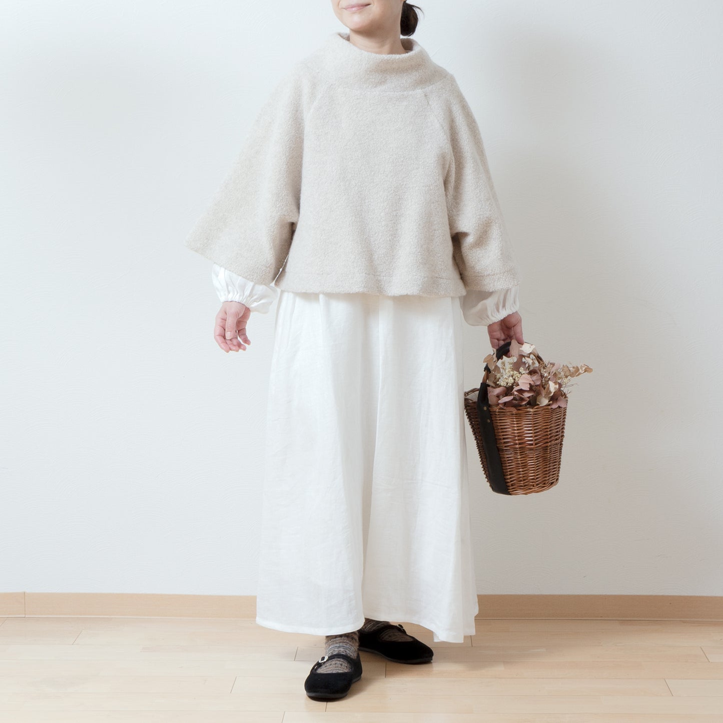 High-quality wool boa A-line raglan pullover/light beige