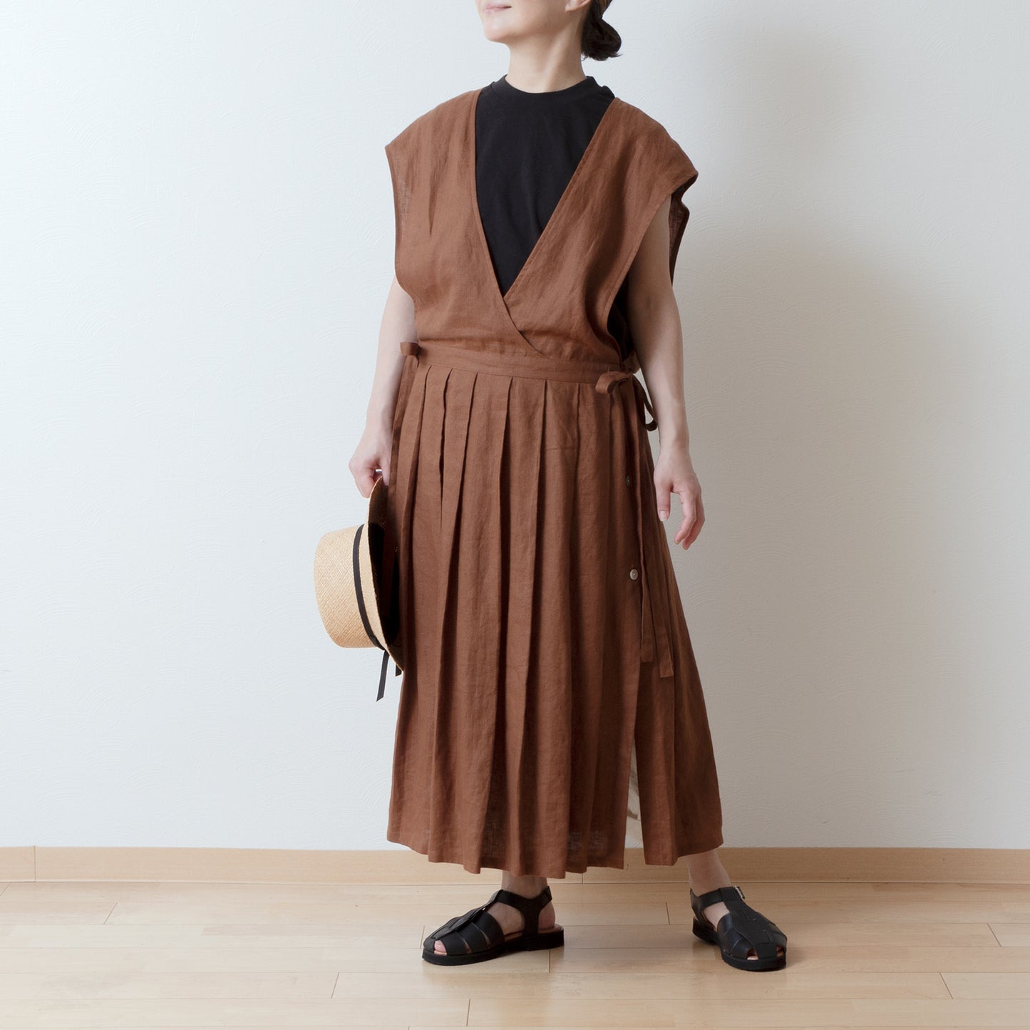 精緻的少女側開圍裙式連身裙 - 法國亞麻/磚棕色