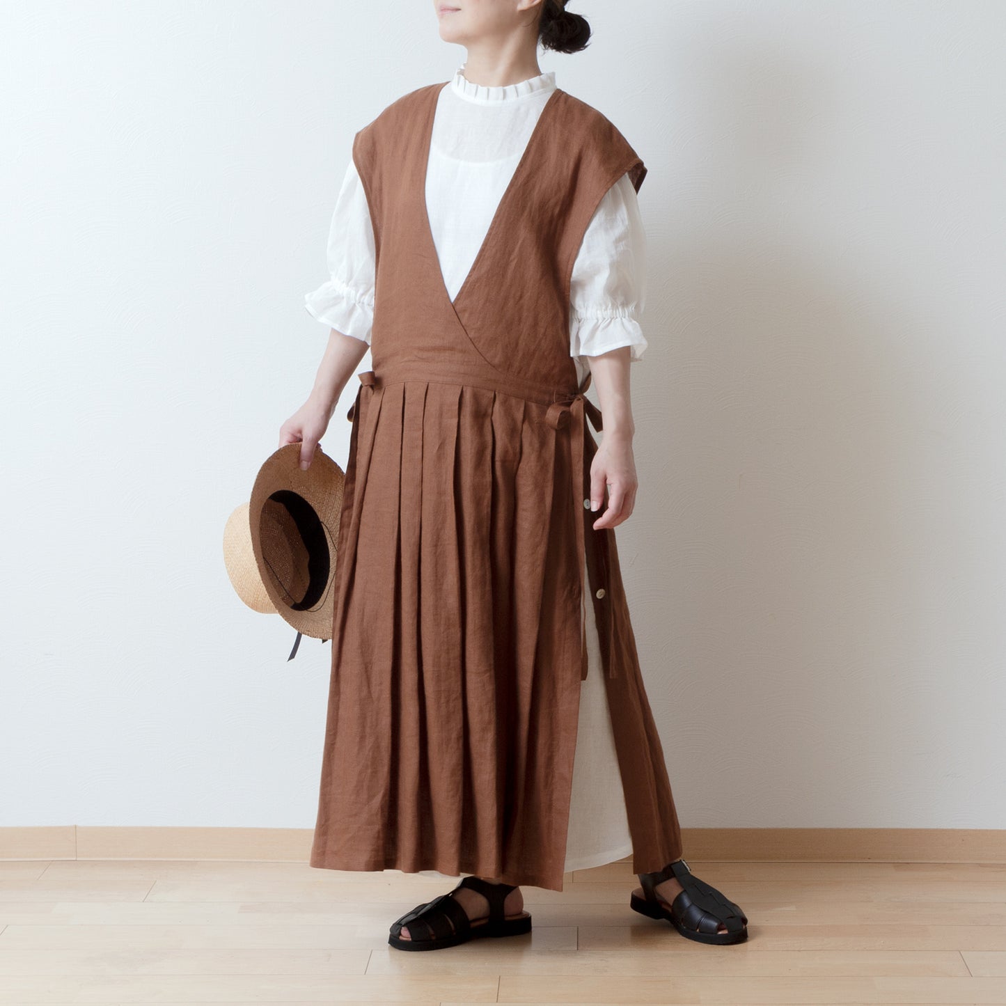 精緻的少女側開圍裙式連身裙 - 法國亞麻/磚棕色