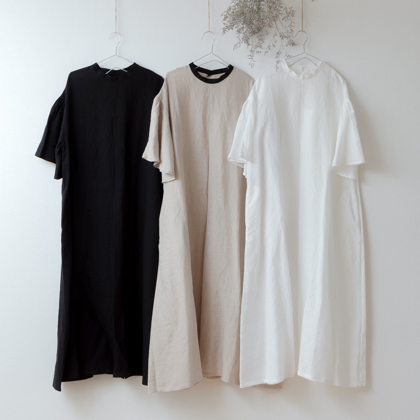 Flared half sleeve A-line linen dress/black