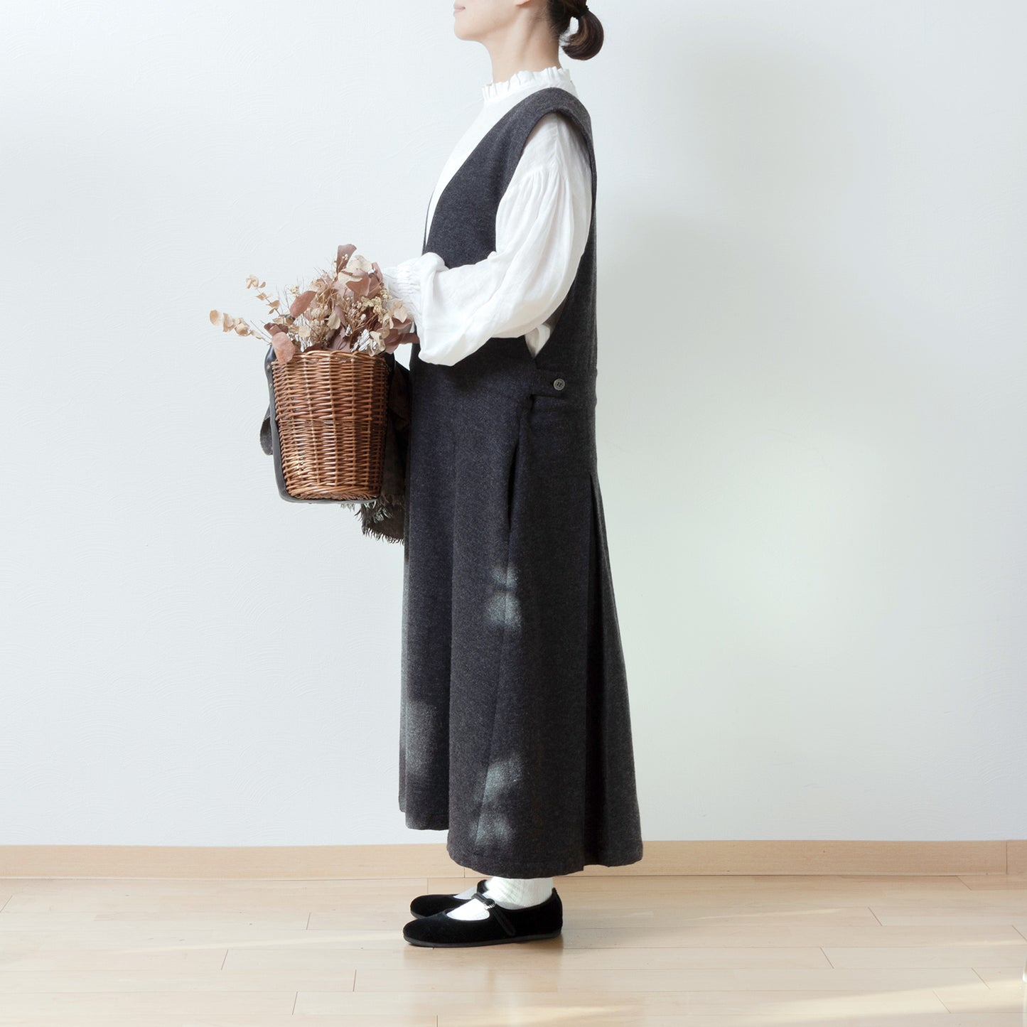 冬のカシュクールプリーツワンピース-ウールヘリンボ-ン/チャコール