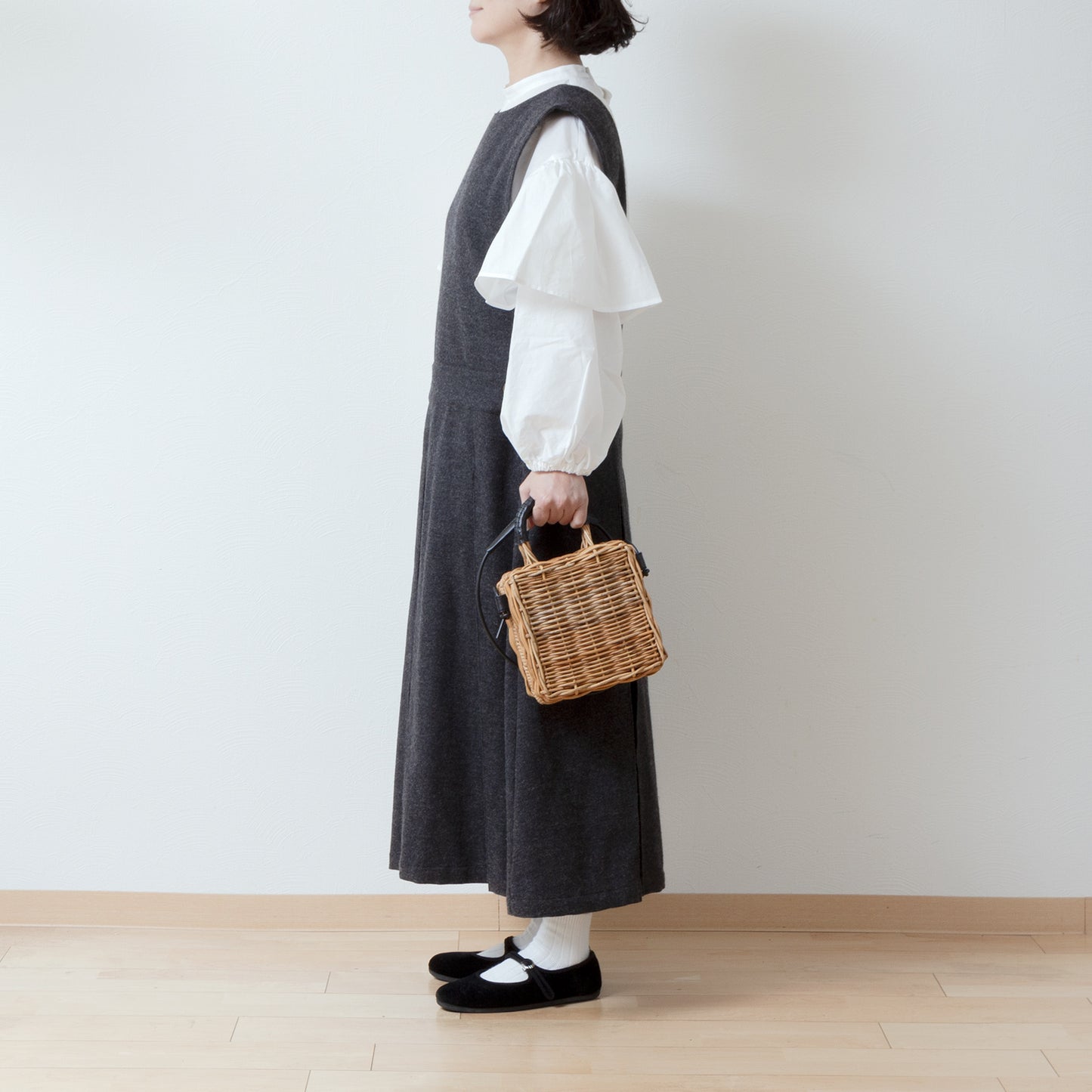 冬のカシュクールプリーツワンピース-ウールヘリンボ-ン/チャコール