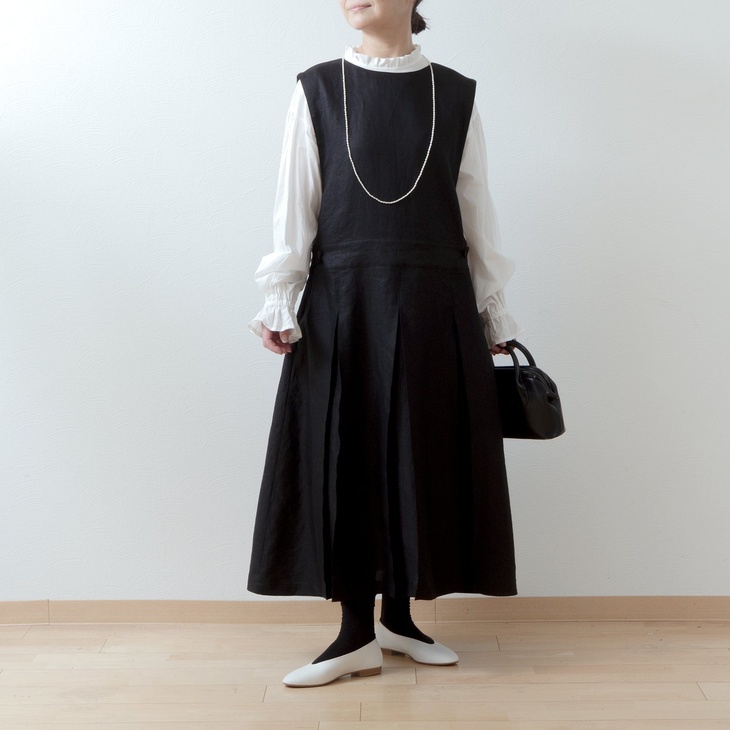 亞麻緊身褶皺洋裝/黑色