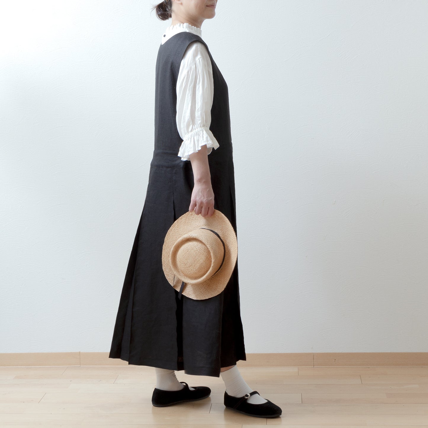 亞麻緊身褶皺洋裝/黑色