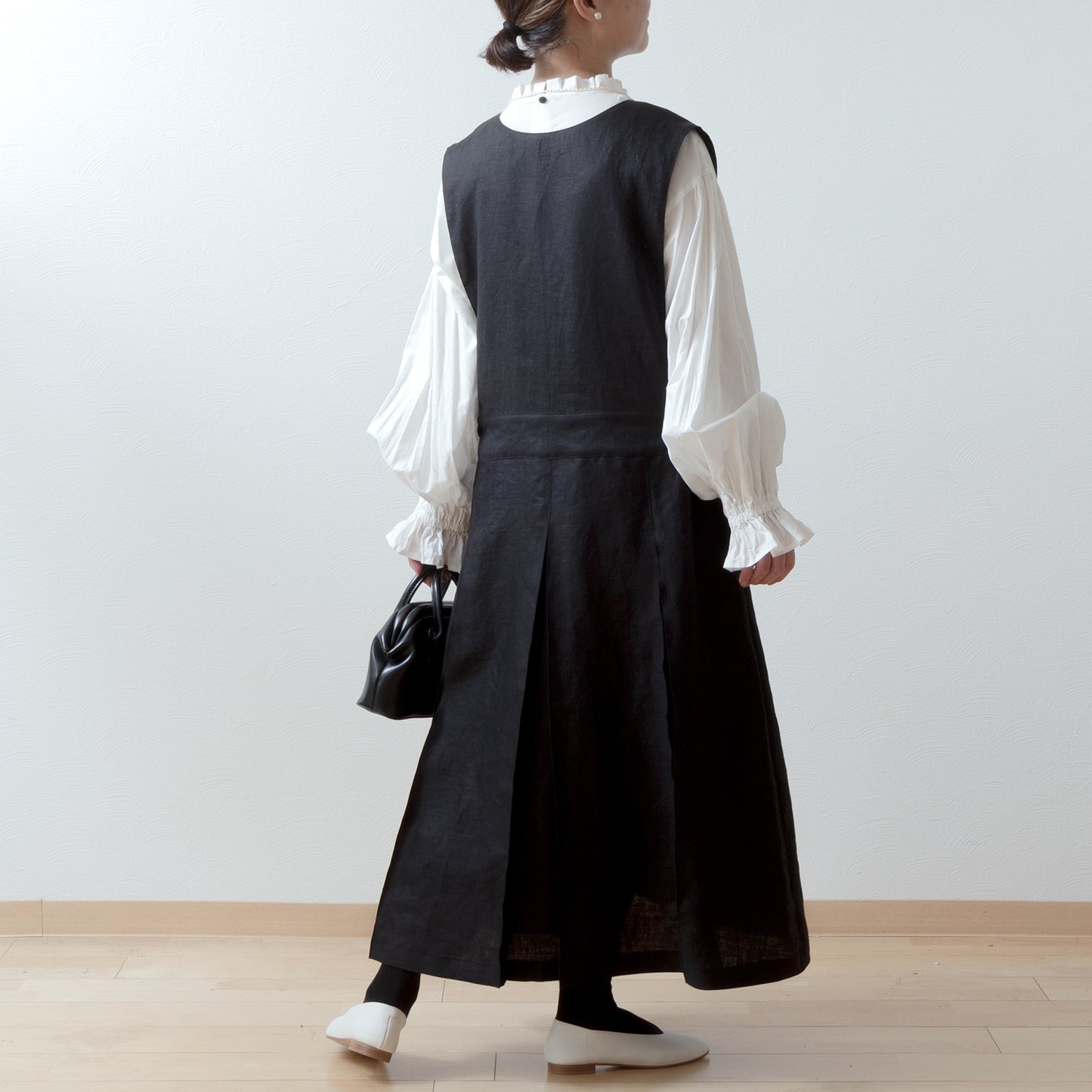 亞麻緊身褶皺洋裝/黑色