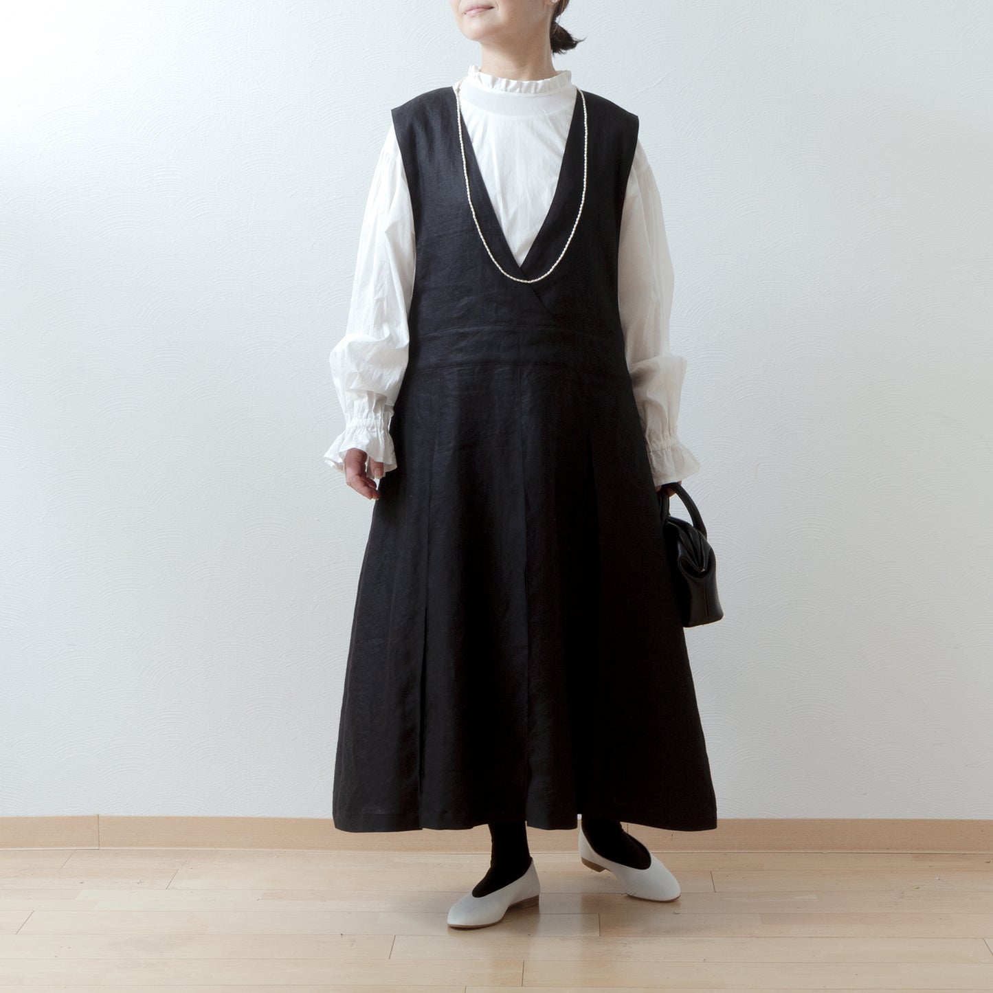 亞麻緊身褶皺洋裝/黑色