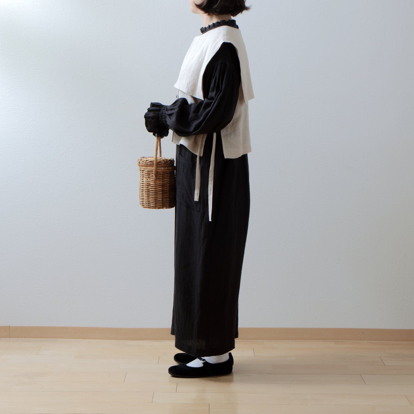 Square collar linen vest/beige