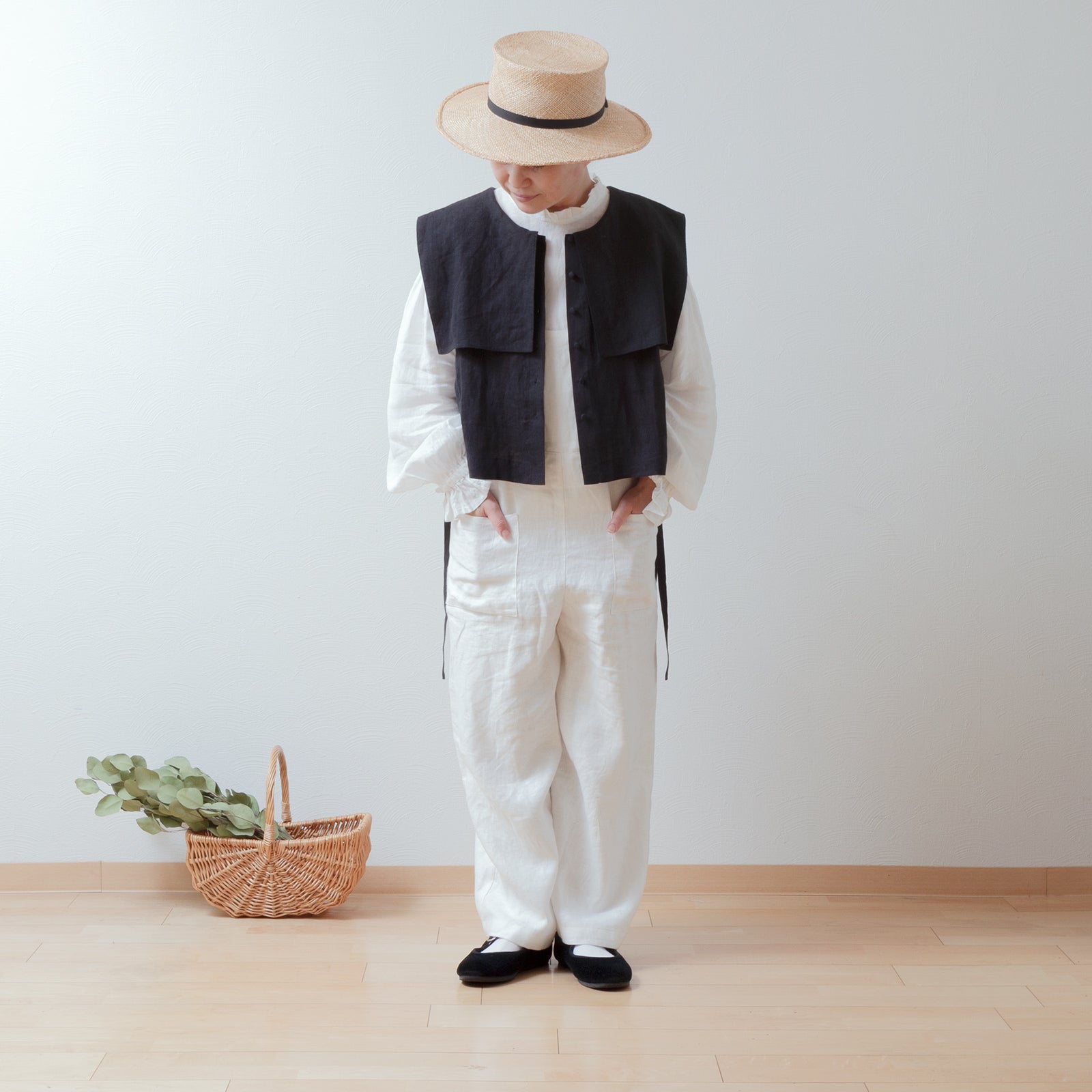 スクエアカラーリネンベスト/ブラック – liplne 