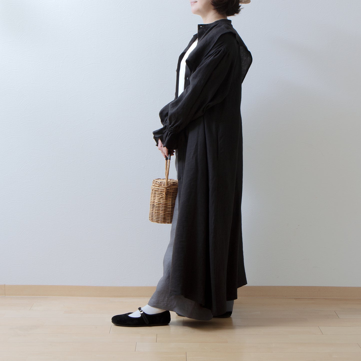 疊袖亞麻連身裙/黑色