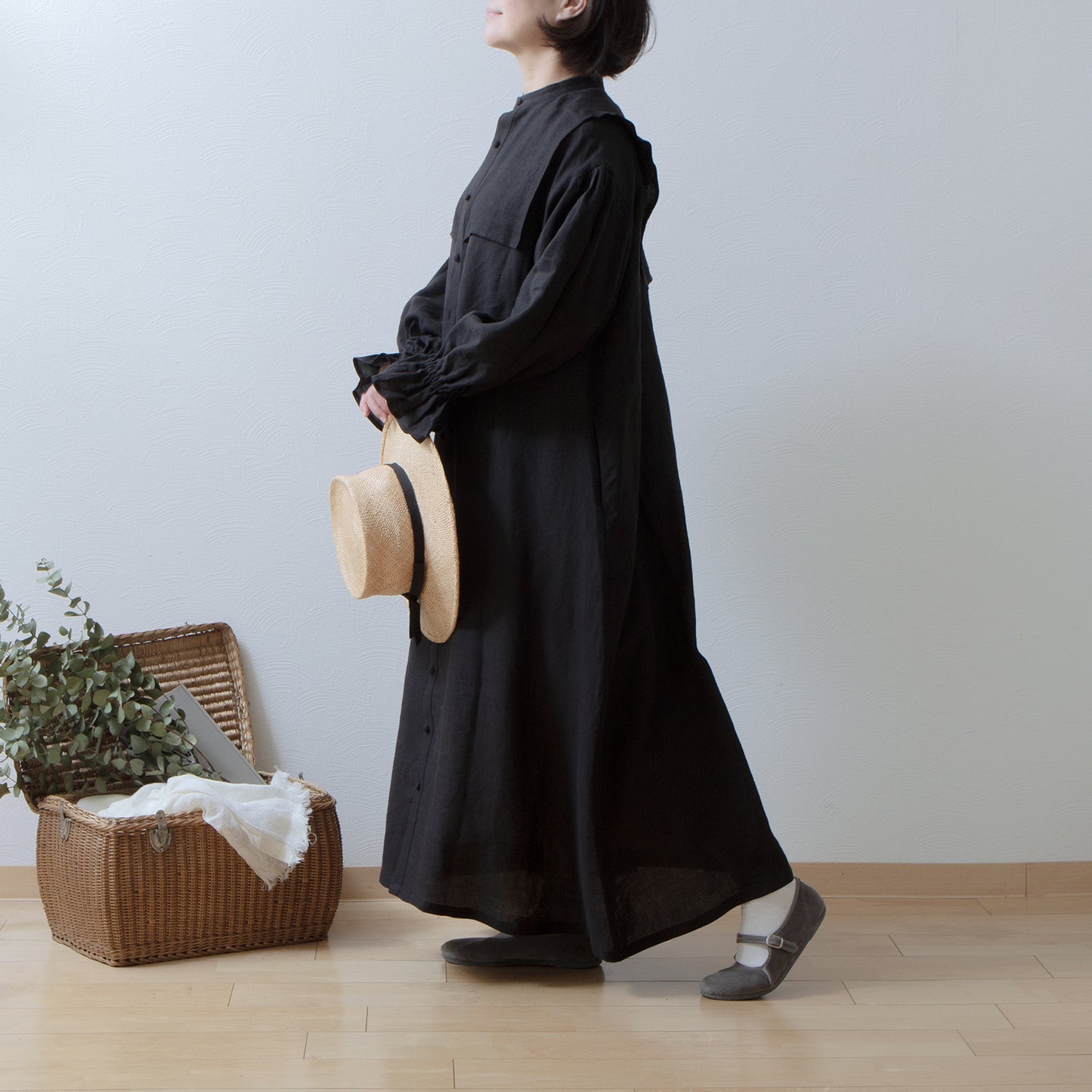 疊袖亞麻連身裙/黑色