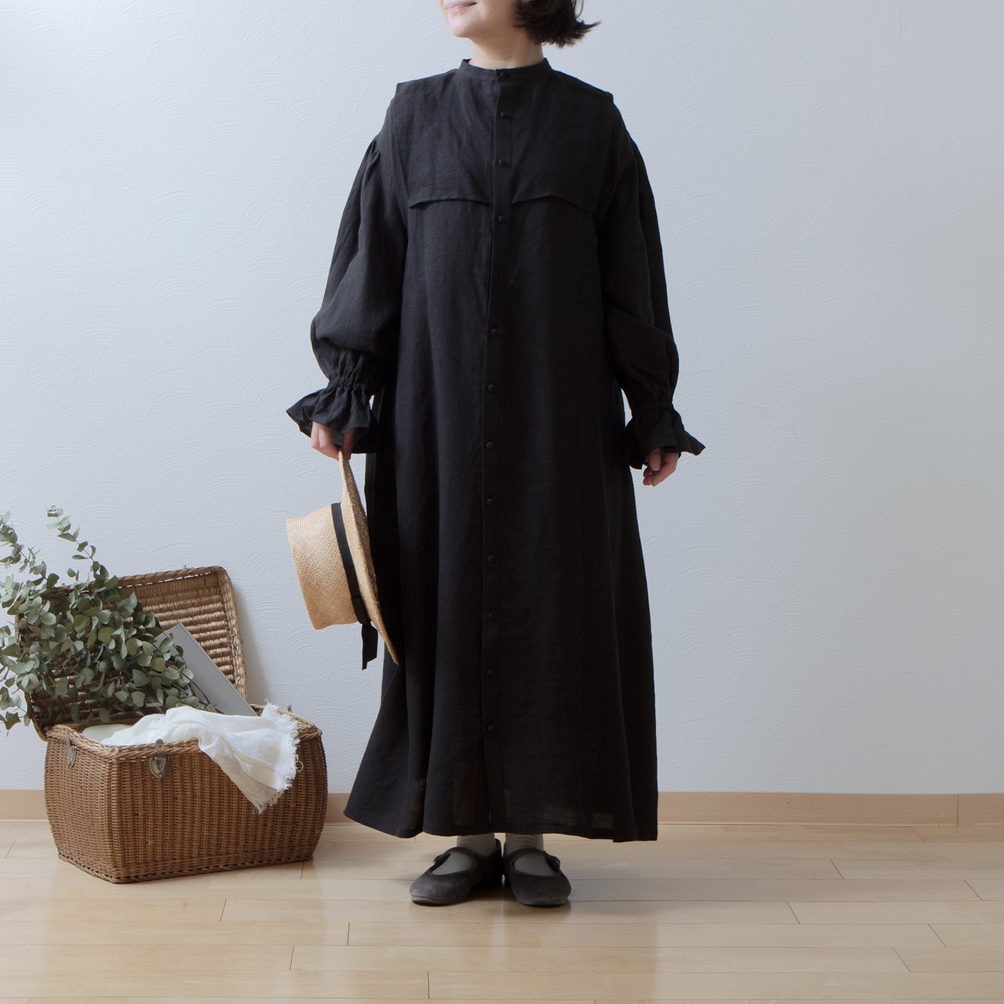 疊袖亞麻連身裙/黑色