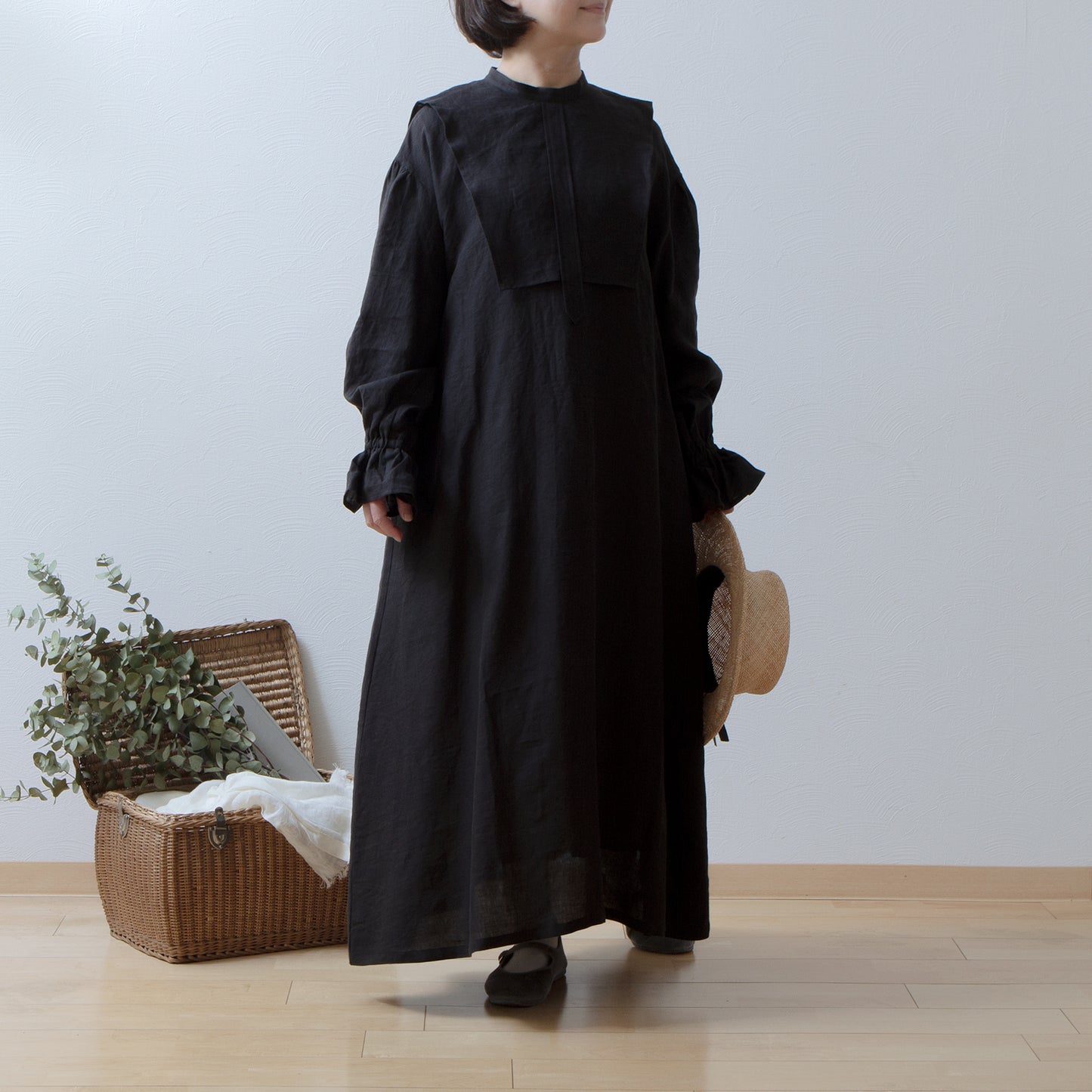 疊袖亞麻連身裙/黑色