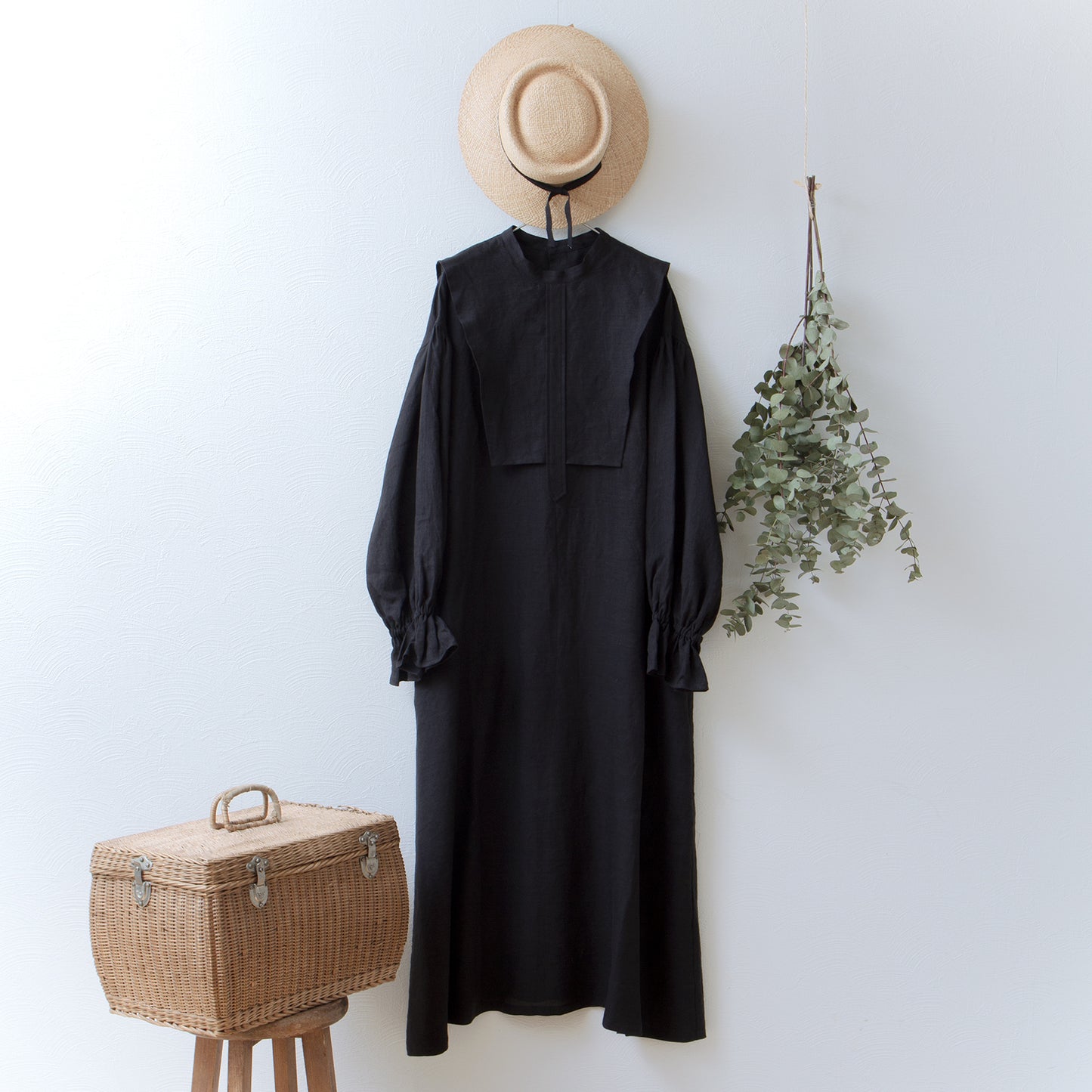 疊袖亞麻連身裙/黑色
