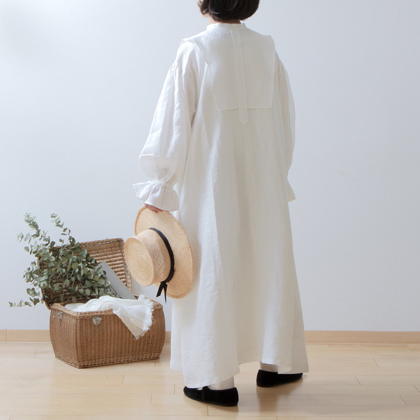 Yoke layer gathered sleeve linen dress/off white