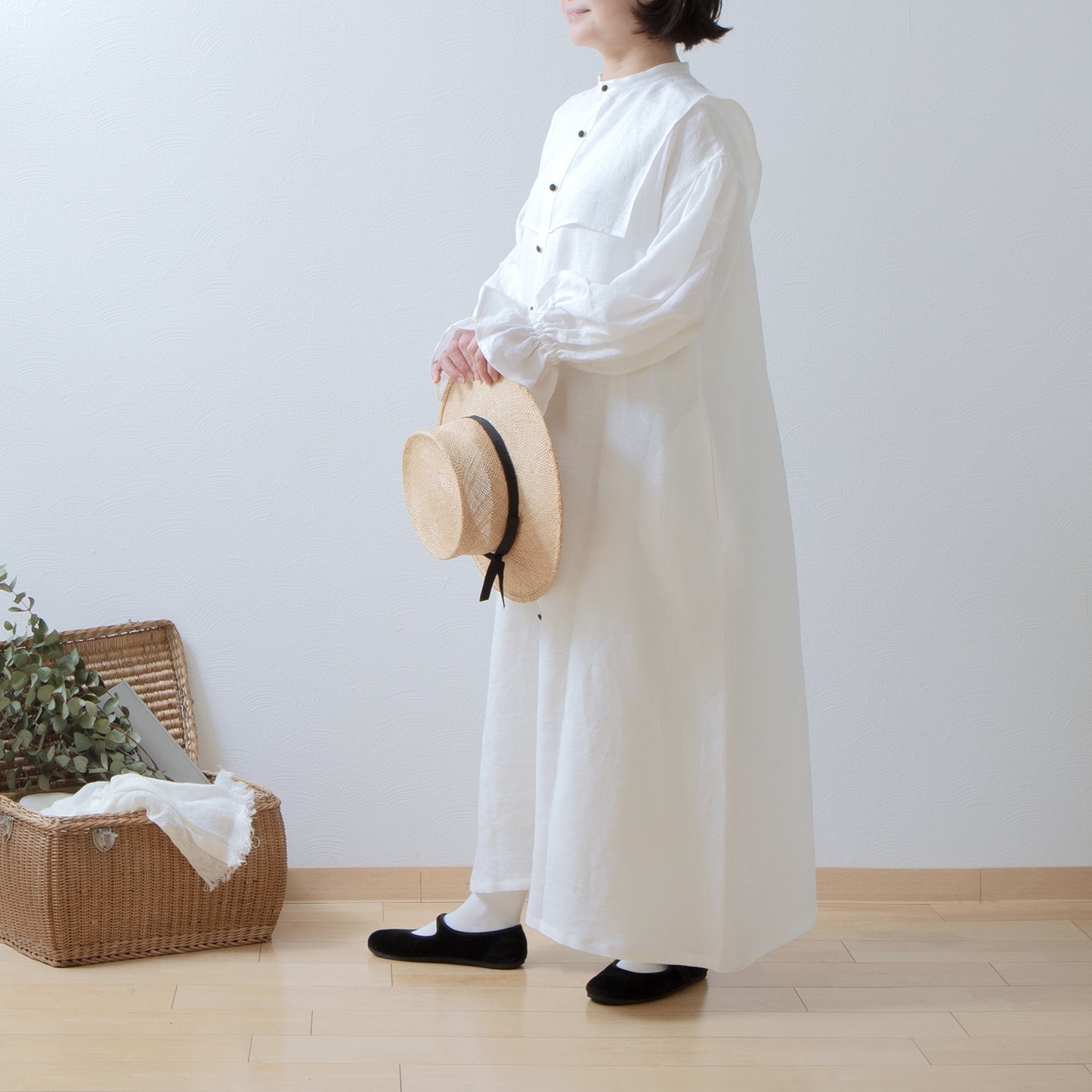Yoke layer gathered sleeve linen dress/off white