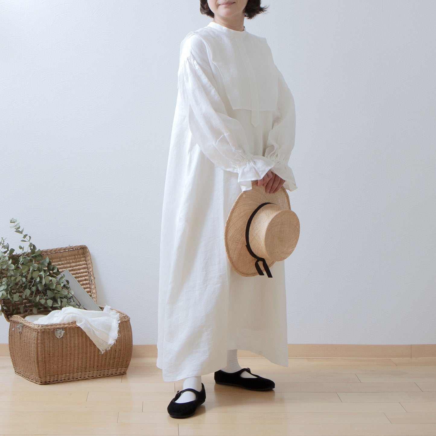 Yoke layer gathered sleeve linen dress/off white