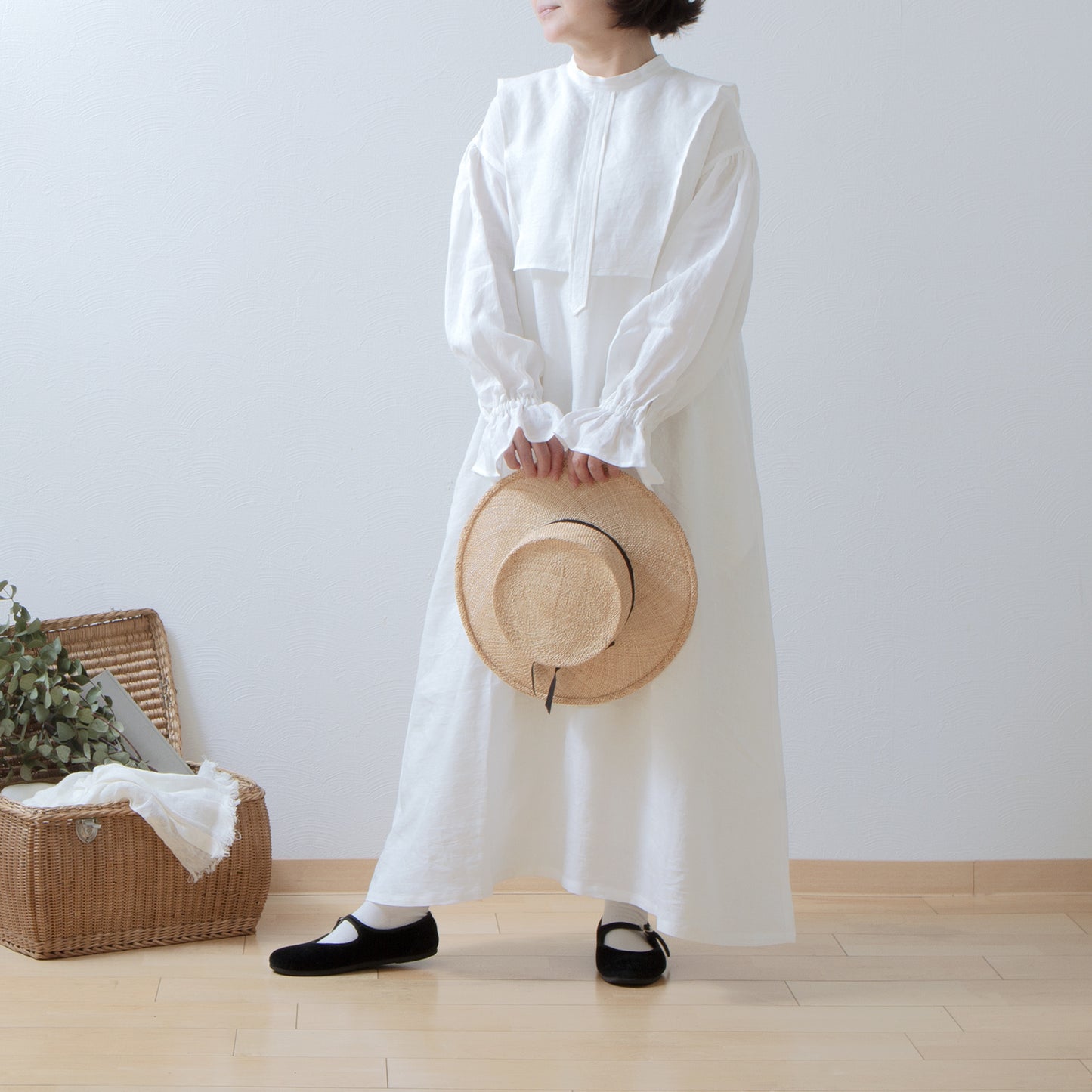 Yoke layer gathered sleeve linen dress/off white