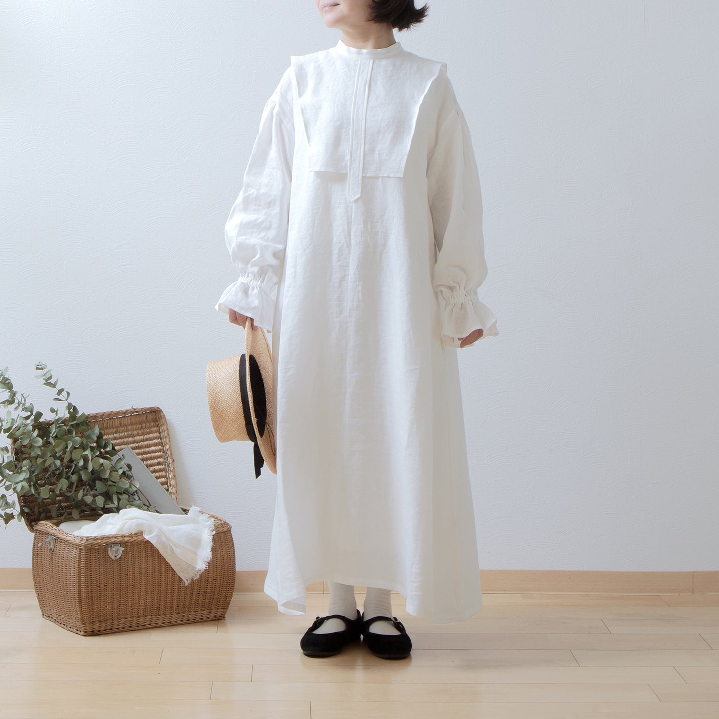 Yoke layer gathered sleeve linen dress/off white