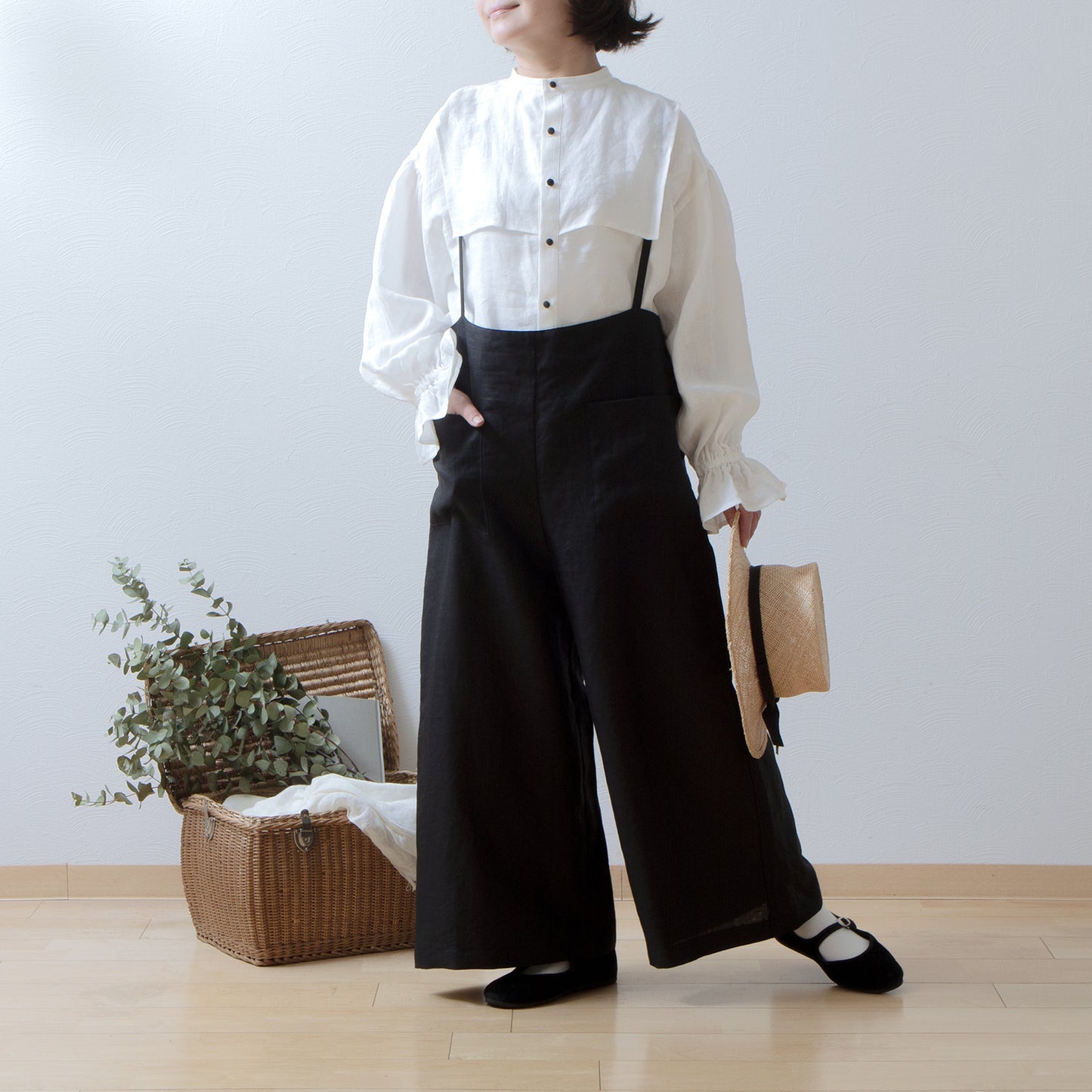 Yoke layer gathered sleeve linen blouse/off white