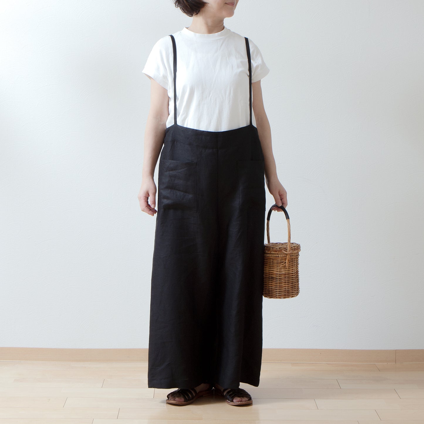 吊帶寬亞麻褲/黑色