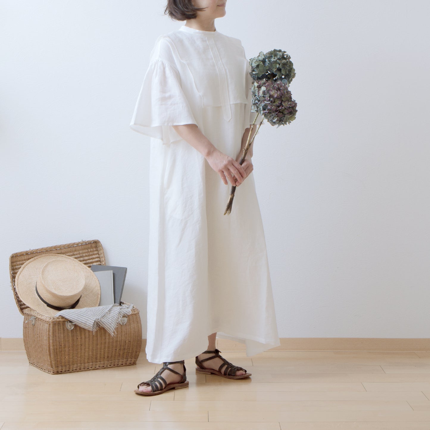 Yoke Layer Flare Half Sleeve Linen Dress/Off White