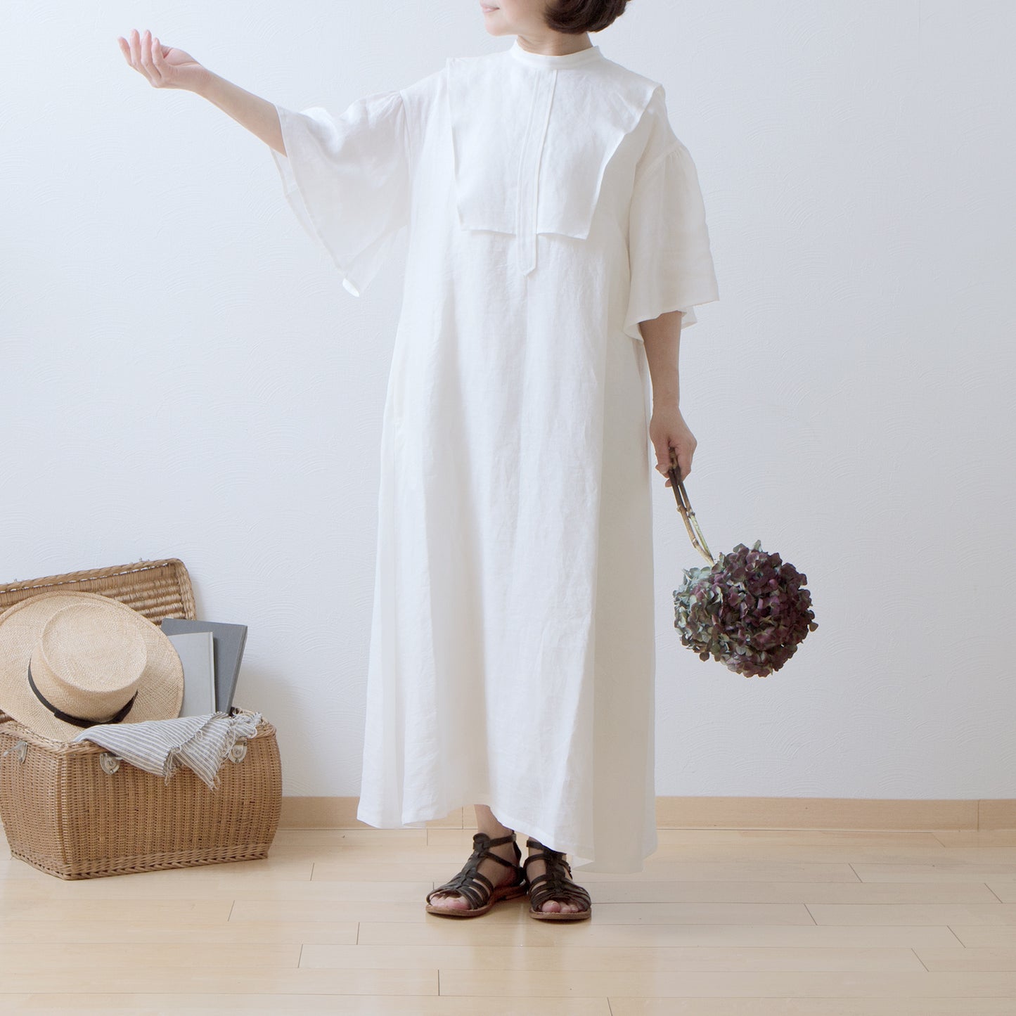 Yoke Layer Flare Half Sleeve Linen Dress/Off White