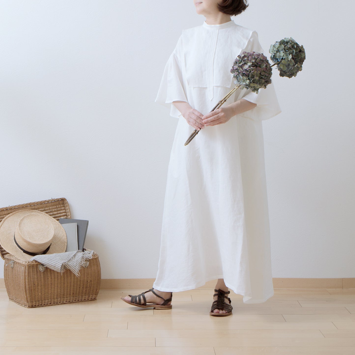 Yoke Layer Flare Half Sleeve Linen Dress/Off White