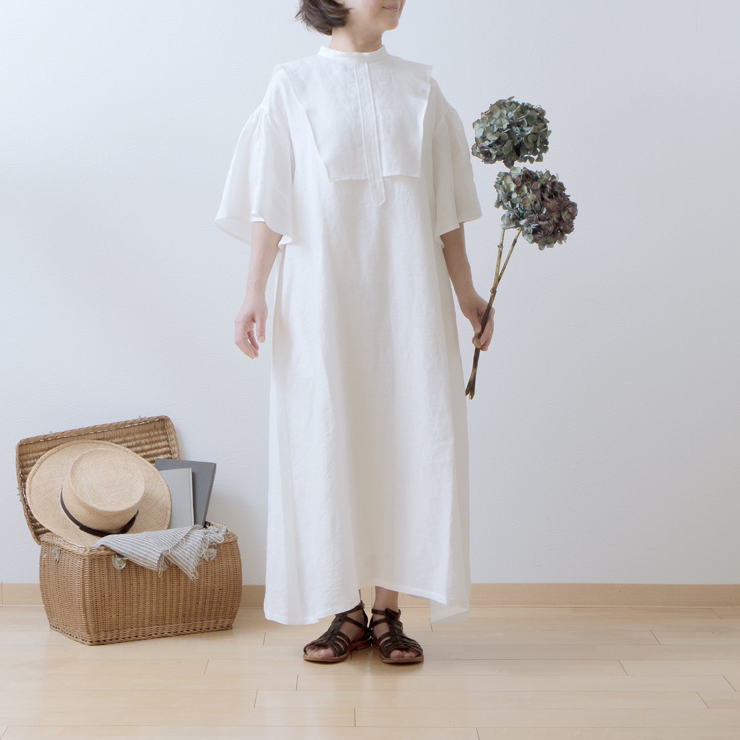 Yoke Layer Flare Half Sleeve Linen Dress/Off White