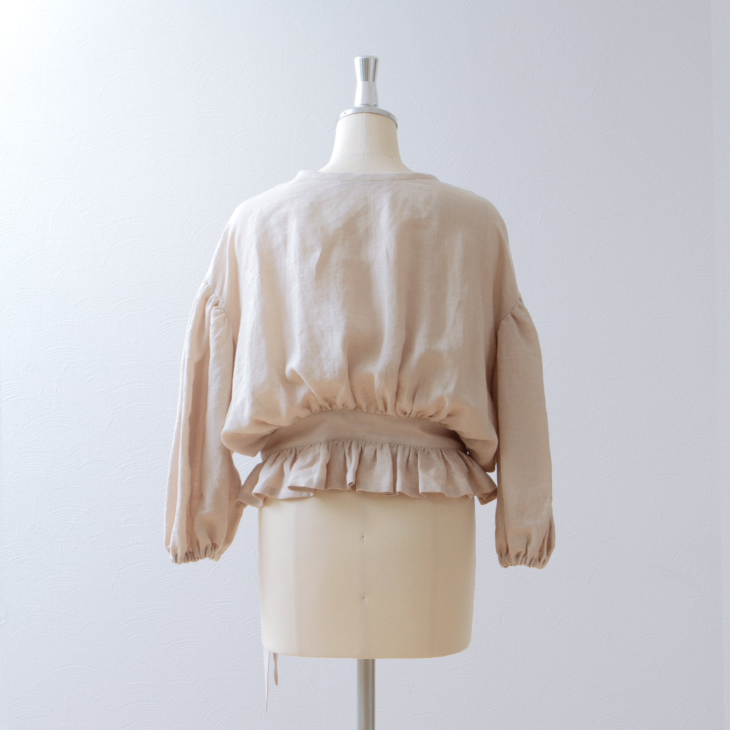 Cache-coeur 褶邊亞麻短上衣/米色