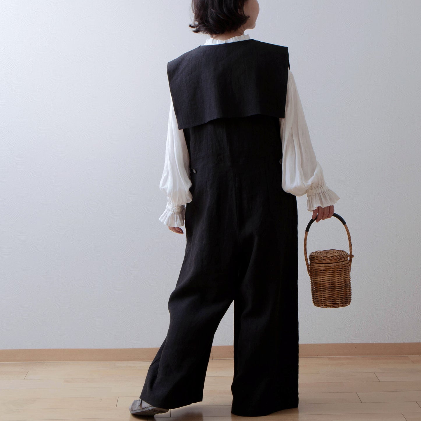 方領亞麻連身褲/黑色
