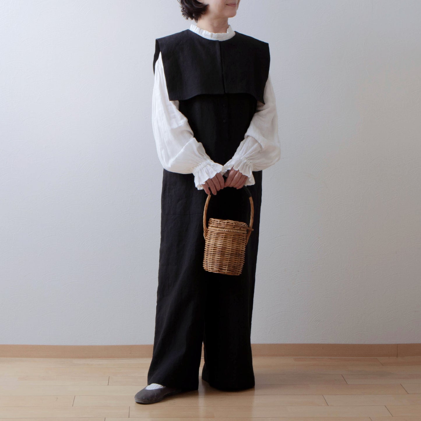 方領亞麻連身褲/黑色