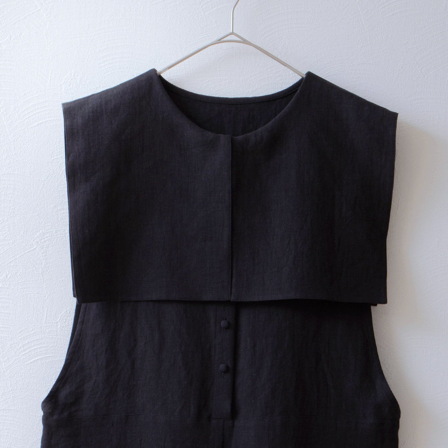 方領亞麻連身褲/黑色