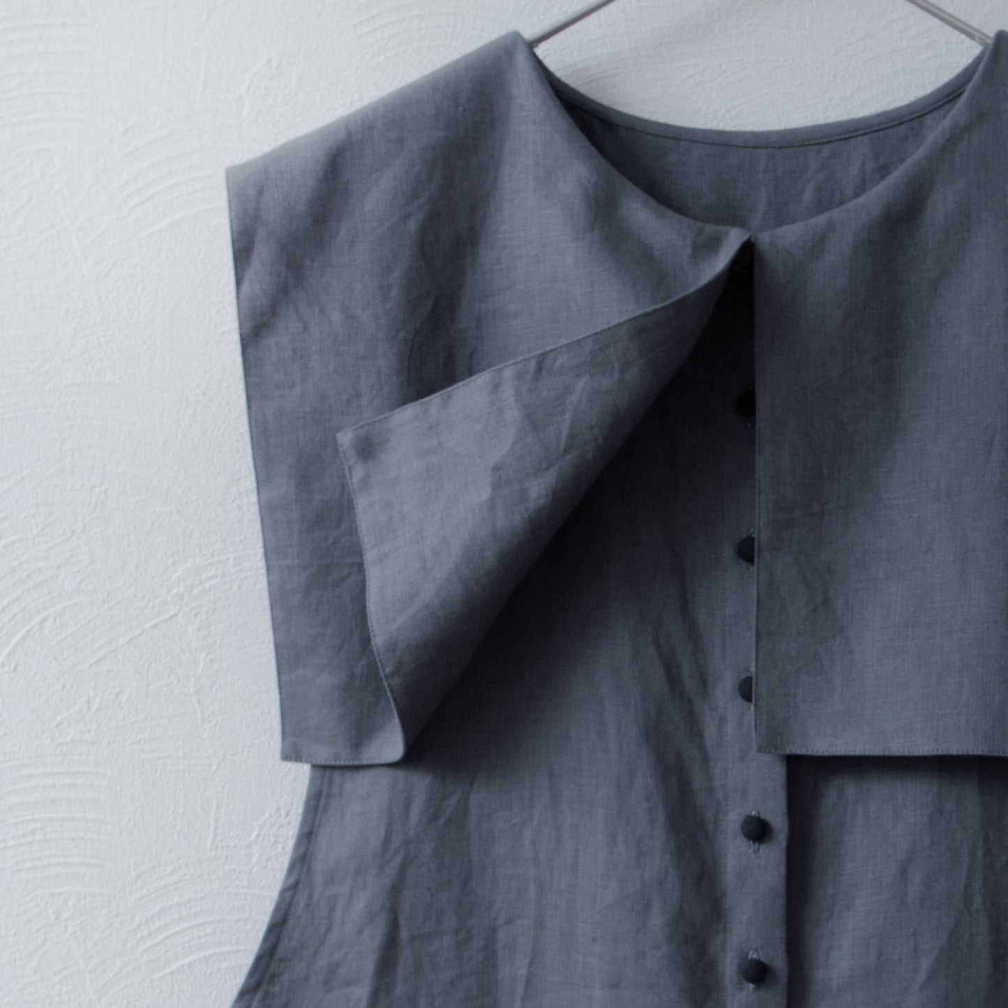 方領亞麻連身褲/黑色