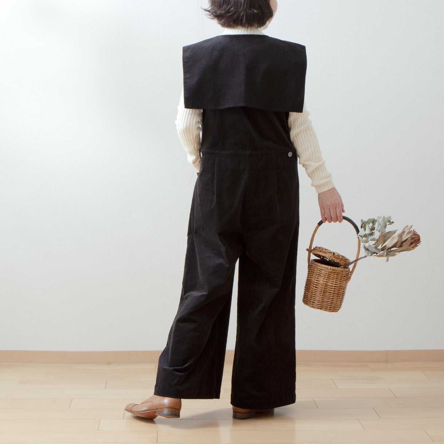 方領亞麻連身褲/黑色