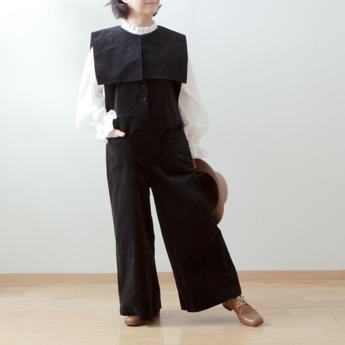 方領亞麻連身褲/黑色