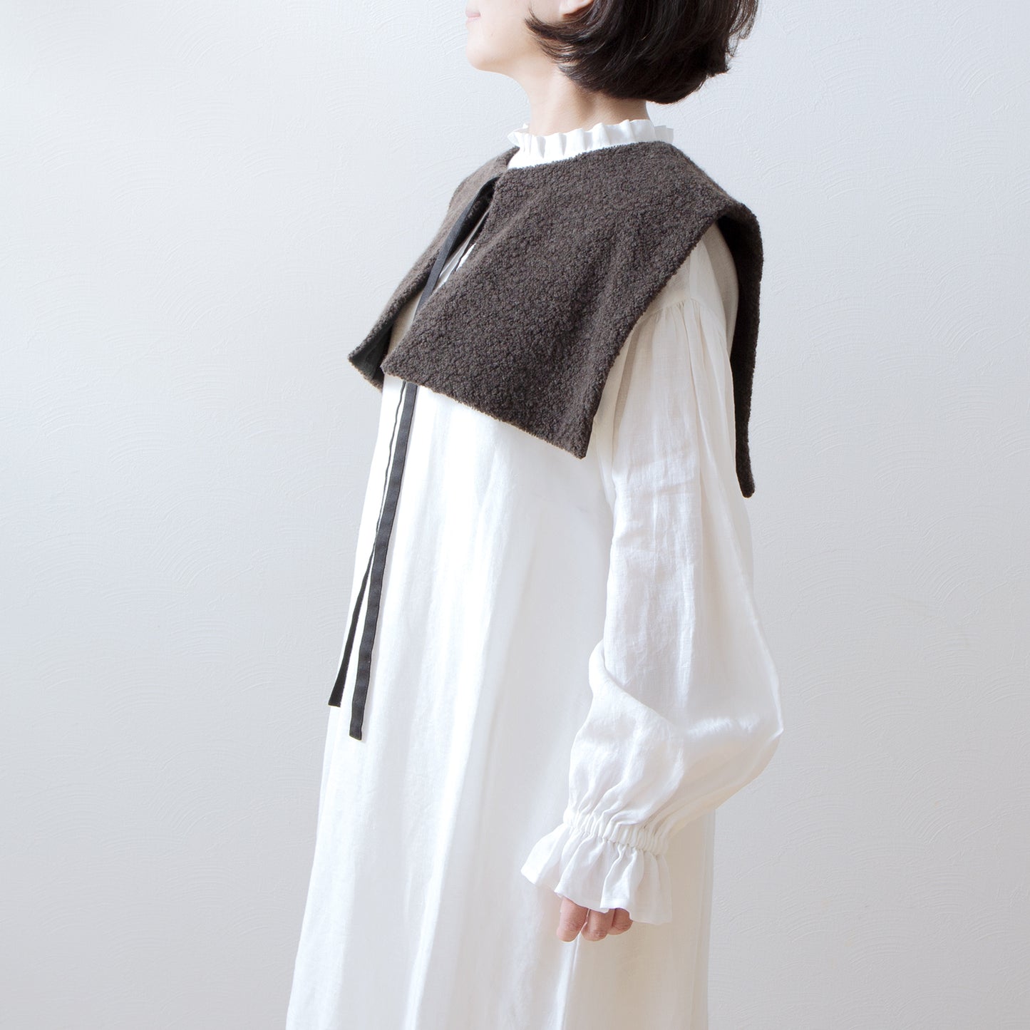 優質羊毛圍巾側開背心/淺米色