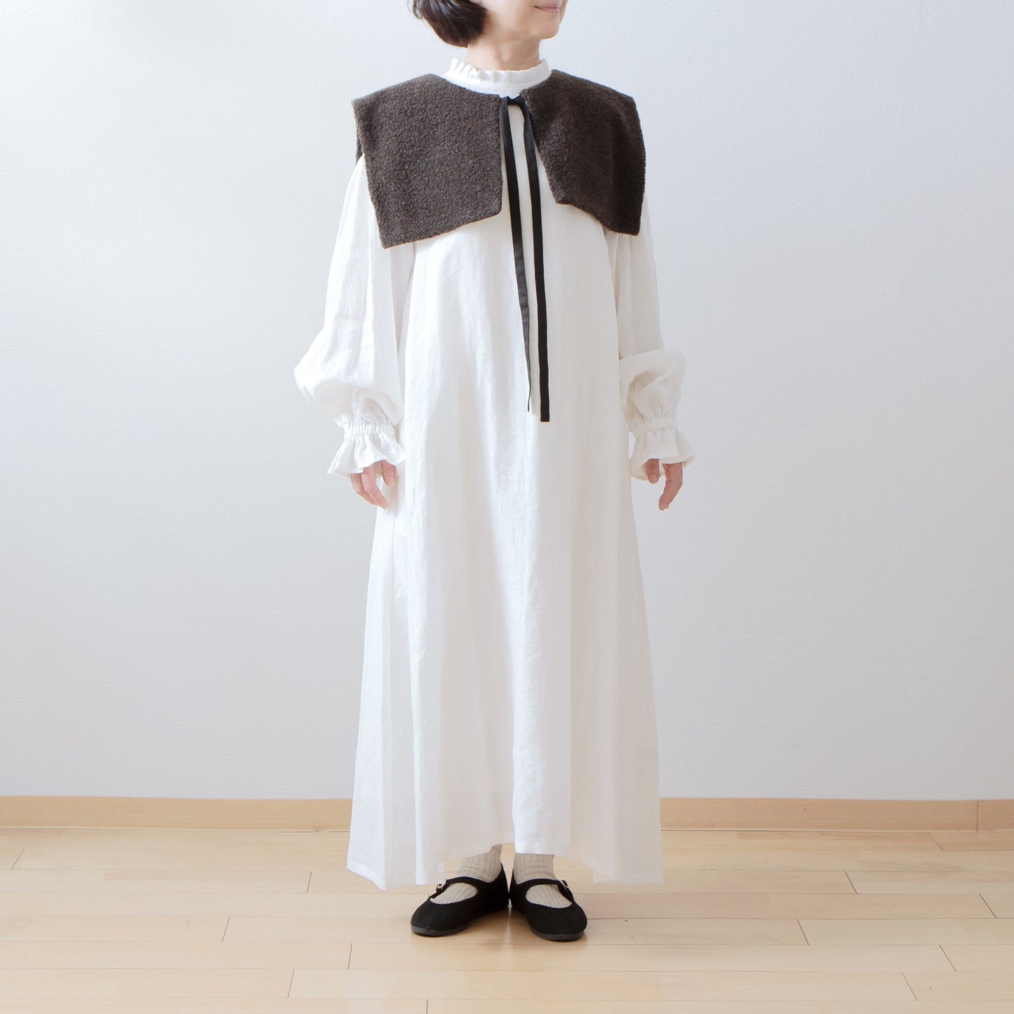 優質羊毛圍巾側開背心/淺米色