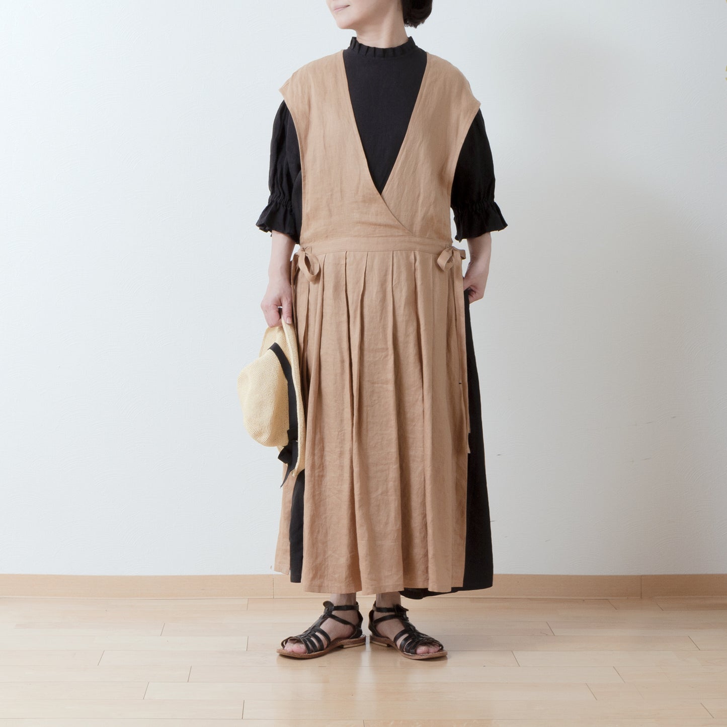 Elegant tuck frill collar *Perfect for ceremonies* Back covered button gathered sleeve A-line linen dress 5/8 sleeve/black