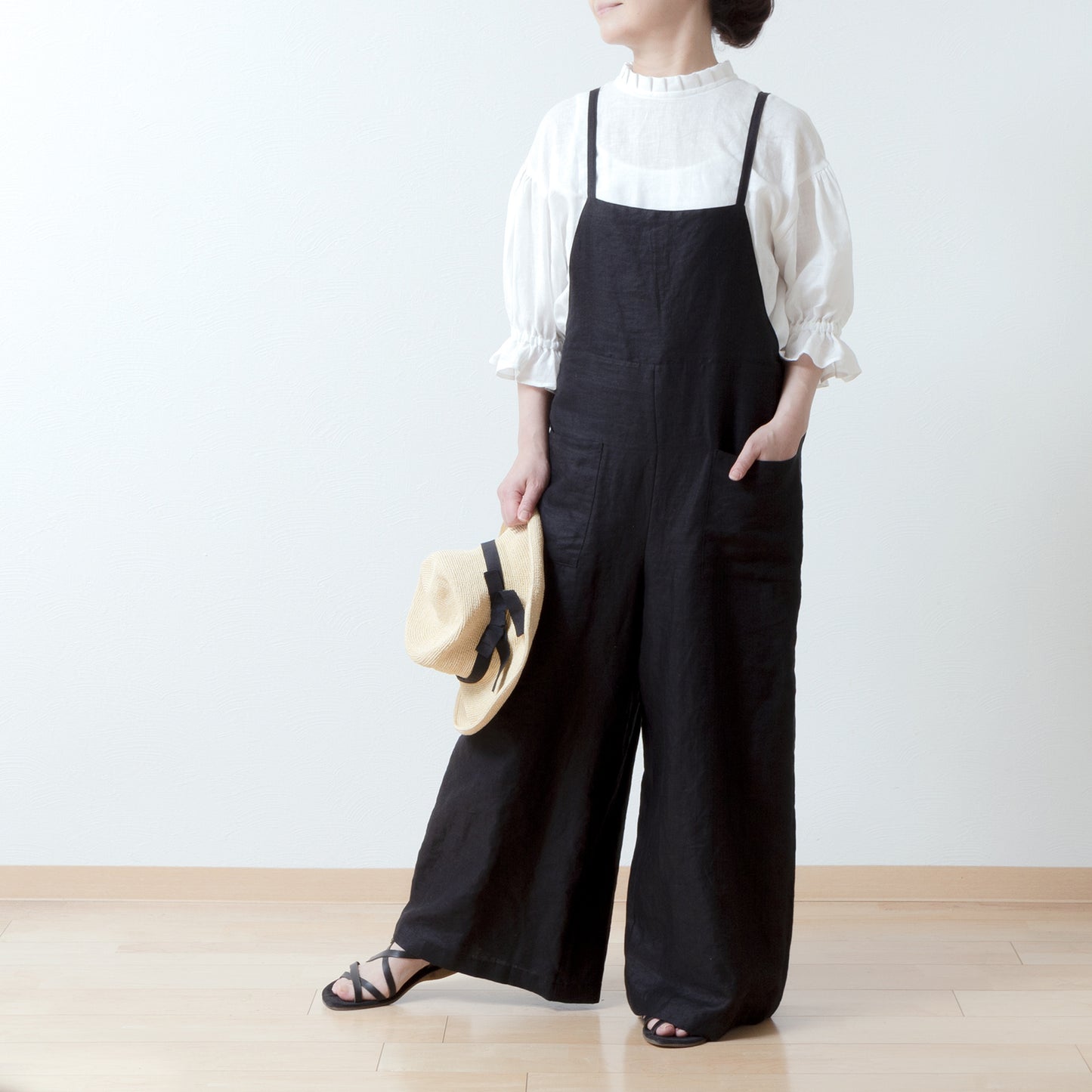 Elegant tuck frill collar *Perfect for ceremonies* Back covered button gathered sleeve linen blouse 5/8 sleeve/off white