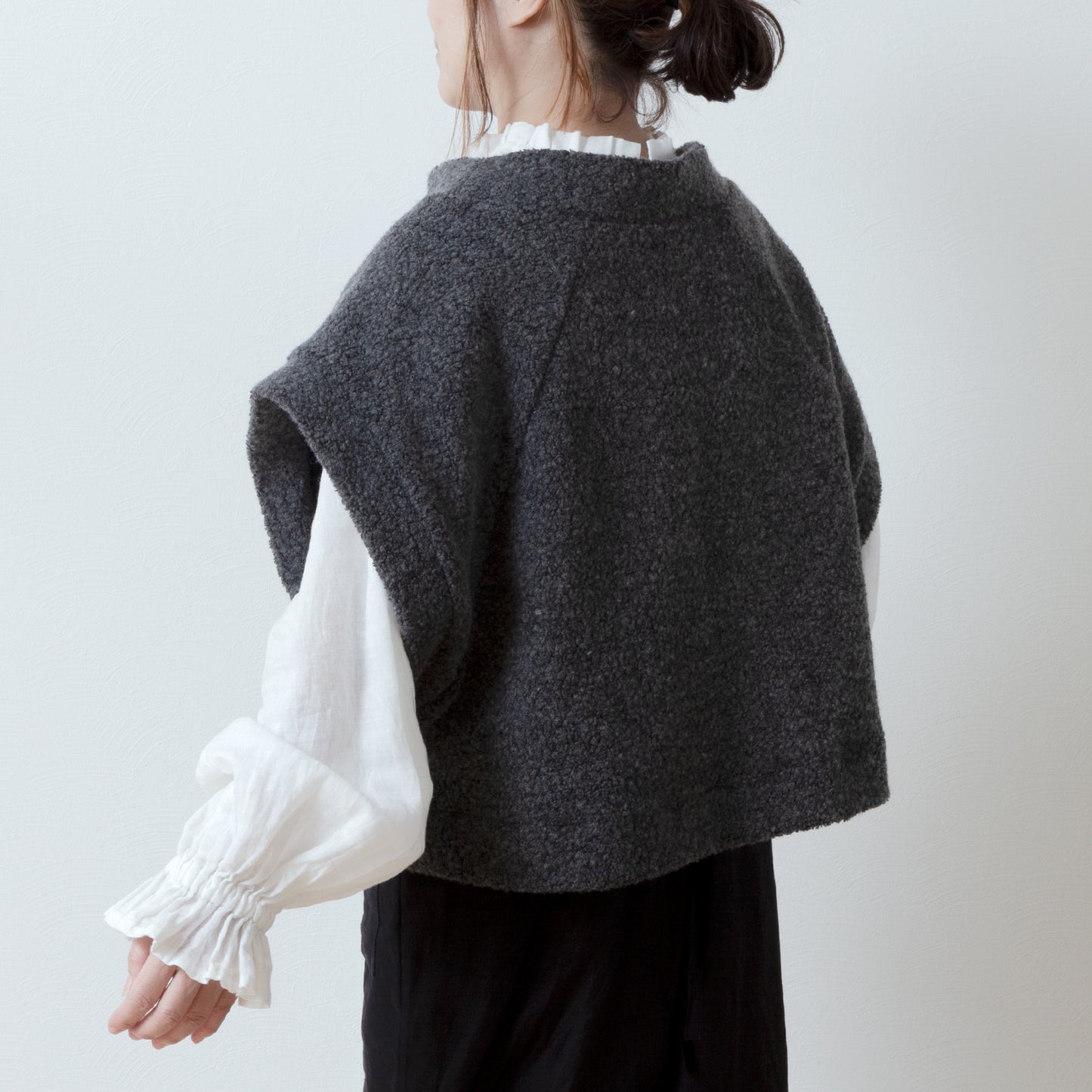 High-quality wool boa French sleeve A-line vest/Top gray