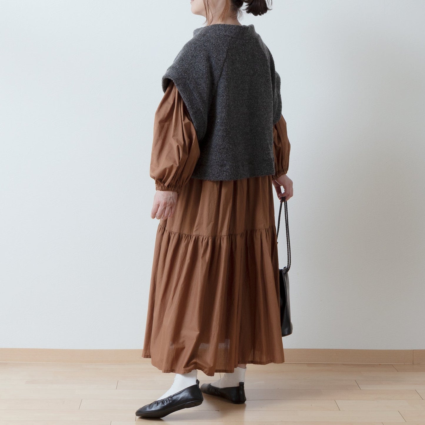 High-quality wool boa French sleeve A-line vest/dark brown