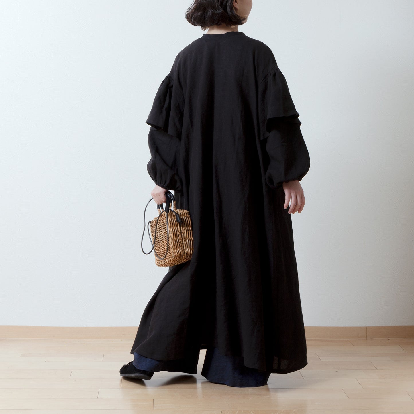 雙袖A字亞麻連身裙/黑色