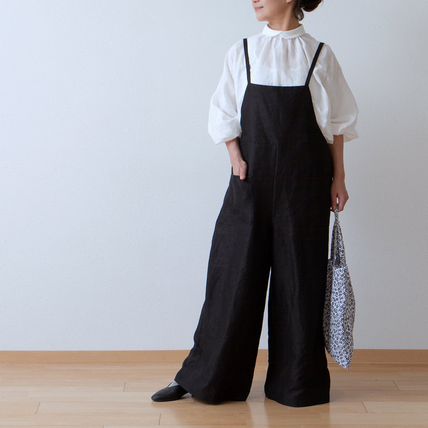 バックくるみ釦が大人かわいいボリューム袖フレンチリネンブラウス九分袖/ホワイト