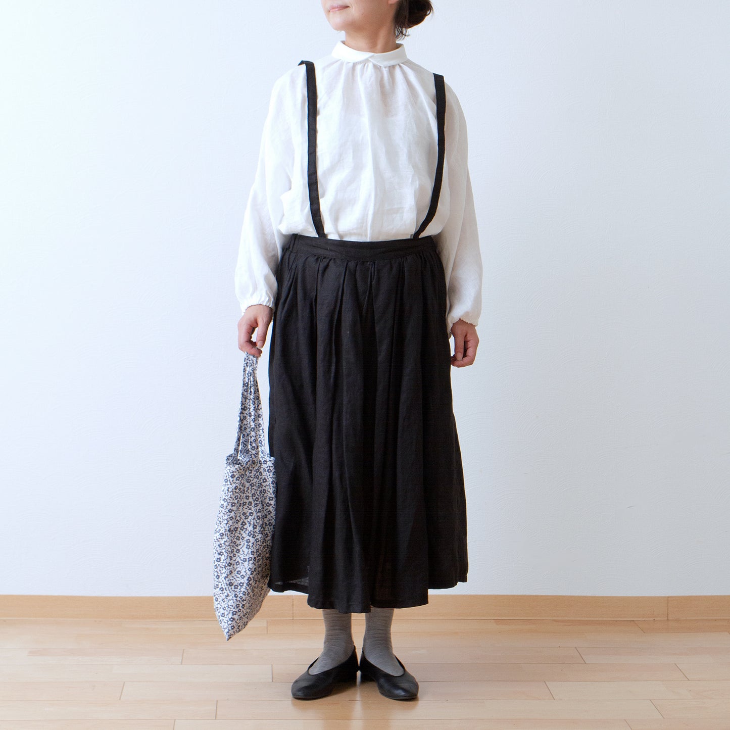 バックくるみ釦が大人かわいいボリューム袖フレンチリネンブラウス九分袖/ホワイト