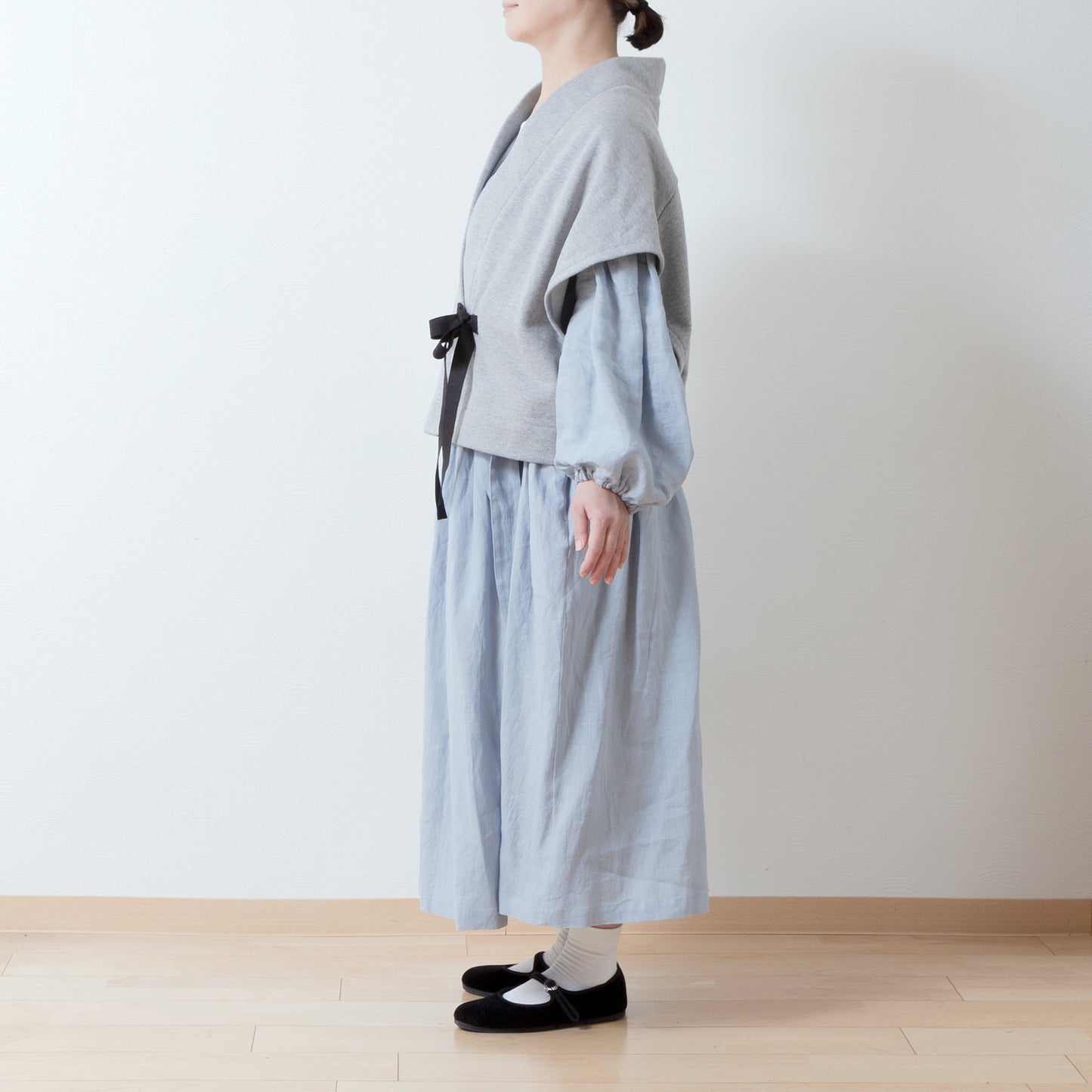 Cotton fleece half shawl vest with ribbon tape/top gray