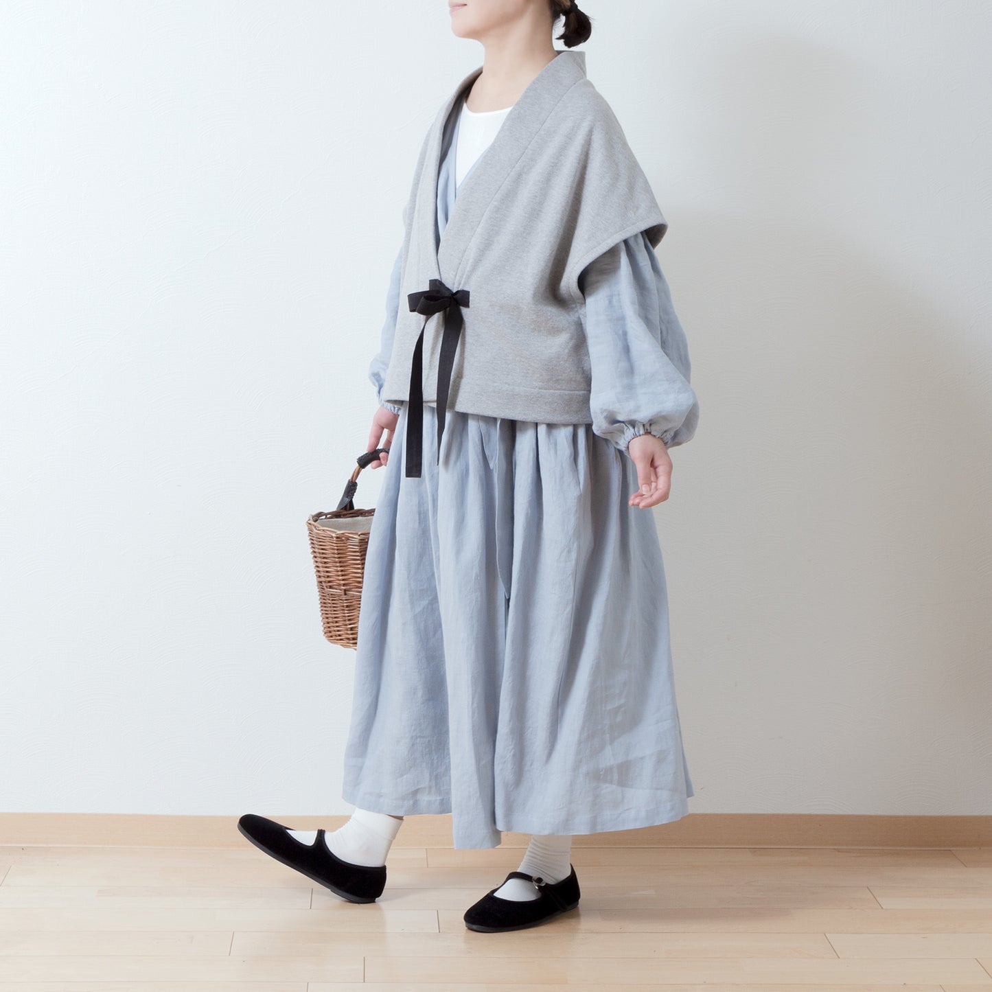 Cotton fleece half shawl vest with ribbon tape/top gray