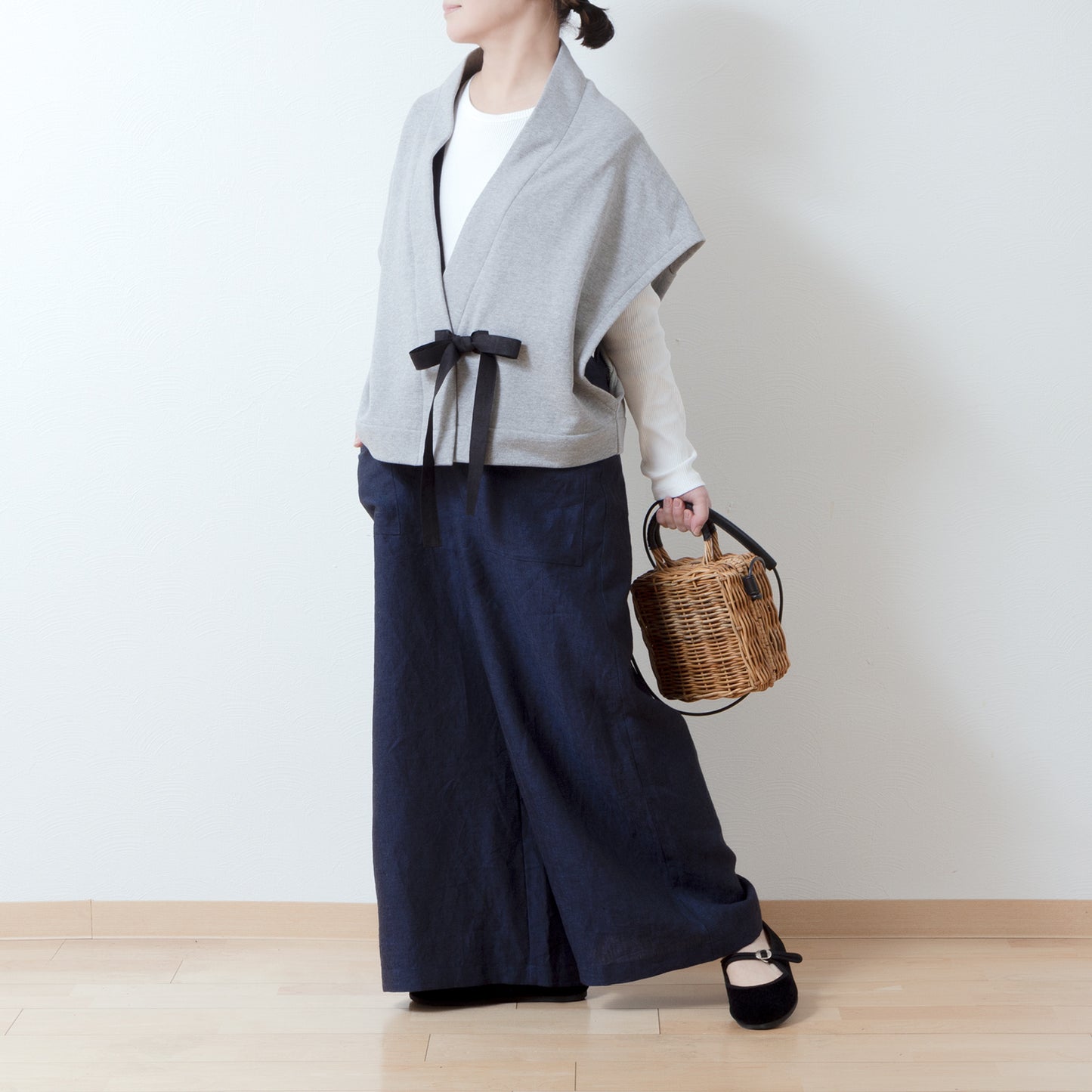 Cotton fleece half shawl vest with ribbon tape/top gray
